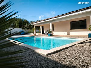 Villa 6 pièces 160m² 565 000