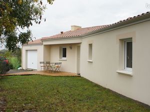 Location maison 100 m2 Rouans