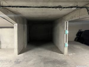 ? Place de parking dans résidence sécurisée
