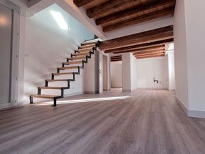 Duplex rénové avec charme au cœur de Lons-le-Saunier