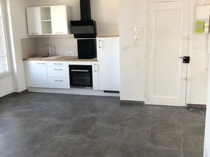 T2 rénové – Lumineux – 41 m² – Dernier étage – Sainte-Savine