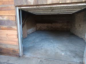 Garage 80 M2 + terrain 600 M2