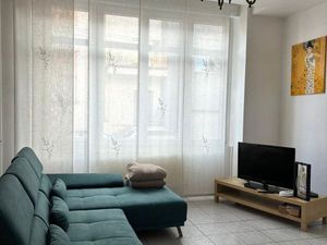 Grand f2 meublé uckange proche gare