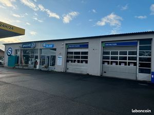 Local garage automobile