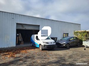 Local d'activité 260 m²