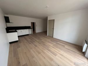 Appartement T4 - 90m2 a Valensole / Rénové récemment
