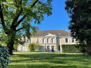 Duplex d’exception dans château – 158 m²  jardin 5000 m²  box  potentiel 5 ch  idéal coloc