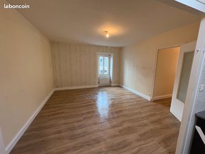 APPARTEMENT T3 la Madeleine Centre bourg