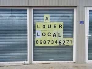 A louer local commercial 713 route des lacs 40170 Saint Julien en Born