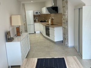 Belle appartement meublé entièrement rénové avec terrasse