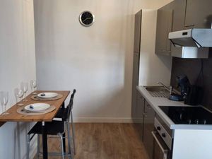 Charmant studio meuble proche place ducale