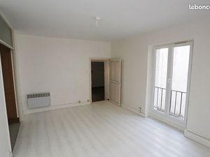 Spacieux T2 climatisé centre ville libre