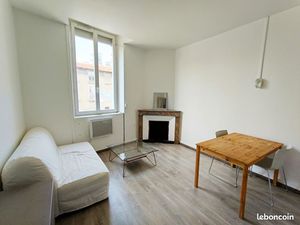 Loue T2 meublé 38m2 idéal étudiant  jeune(s) actif(s)