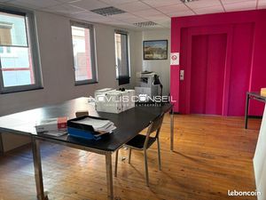 Bureaux 300 m²