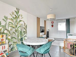 Appartement traversant avec terrasse