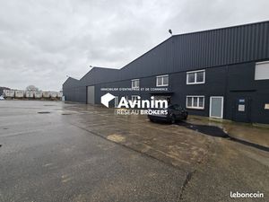 Local 1500 m² Le Mesnil-Amelot