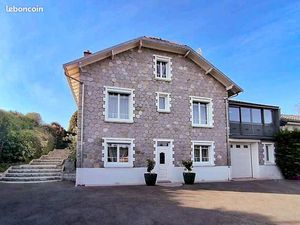 Maison en pierre rénovée