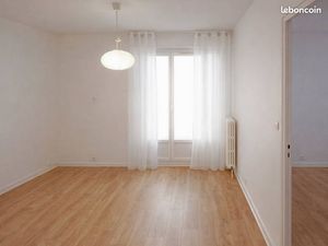 T3 traversant lumineux avec balcons – Championnet / rue Gabriel Péri