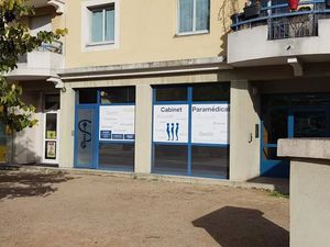 Local équipé dans cabinet paramédical à Pierre-Bénite