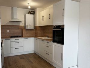 A louer a l'année appartement 48m2 + une terrasse grau du roi