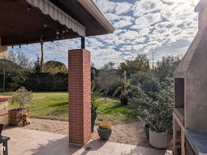 Maison de plain-pied avec jardin  proche des transports