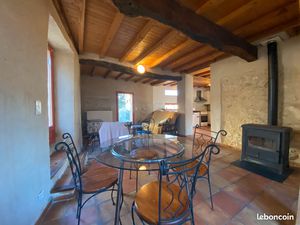 Maison charmante très lumineuse située au cœur de Laurabuc (11400 Aude-Occitanie)