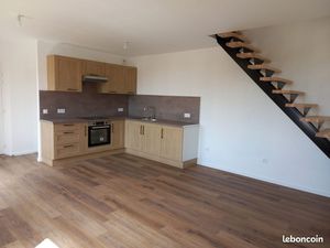Duplex 80 m² vendu loué – Immeuble rénové – Thizy-les-Bourgs