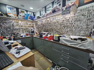 Vente cordonnerie multi-services aux Porte de Paris