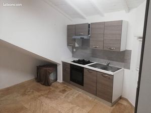 P2 duplex quartier résidentiel loyer tout inclus arboré calme