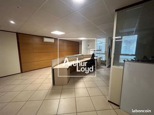 Bureaux 247 m²
