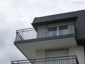 Sequedin - Appartement T3 de 64 28 m² avec balcon de 9 87 m² et 2 places de parking extéri