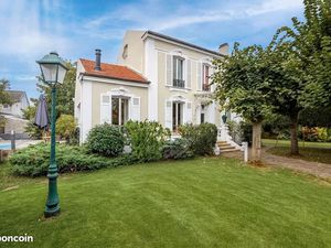 Demeure de charme rénovée – 220 m² – Piscine – Quartier La Varenne-Champignol