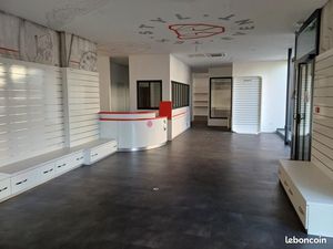 Local commercial 170 m²