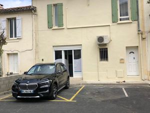 Maison avec local commercial