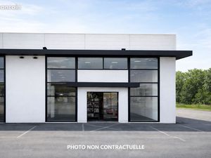 Local 440 m² Vannes