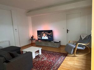 Maison avec garage et terrasse