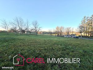 Terrain constructible - 1445m2 - Entre Luc et Lax (12160 BARAQUEVILLE)