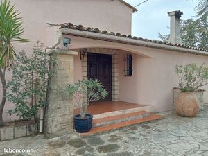 Loue villa meublée provençale de plain pied