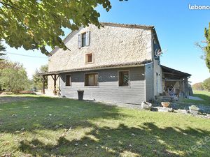 Propriété 7 pièces 210 m²