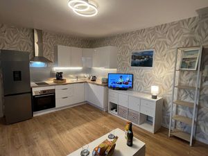 Appartement T1 31m2 situé à 50 métres de la plage de la Hoguette. Bail 3 ans renouvelable