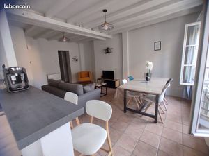 Bel appartement au pied du chateau