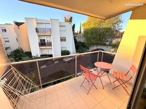 Loue studio quartier plan des quatre seigneurs