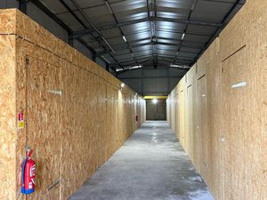 Box sécurisé pour artisans / matériel pro – Libourne – Accès 24/7