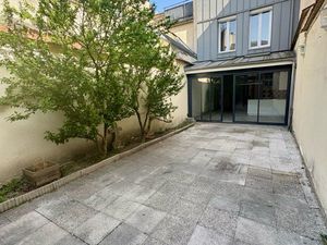 Reims hyper centre : particulier rémois t8 calme et lumineux de 185 m2 avec terrasse