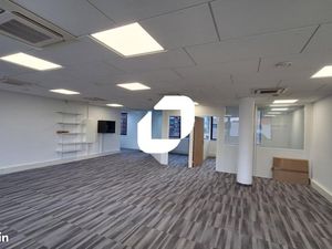 Bureaux 143 m²