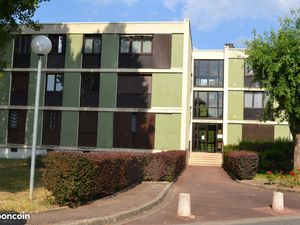 Loue studio meuble proche isat