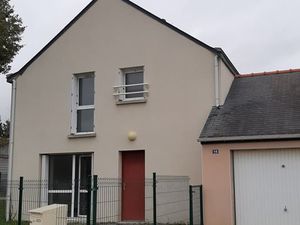 Maison proche du bourg avec terrain