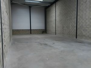 Location entrepôt 220m²