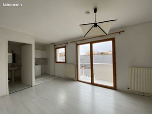 Studio 1 pièce 29 m²