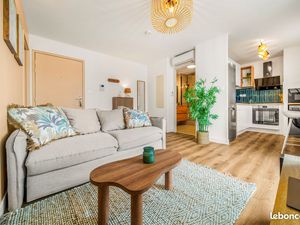 Location meublée longue durée T2 36 m² refait à neuf + terrasse - Sainte-Clotilde